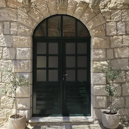 Lejlighed Stone Nest Čilipi